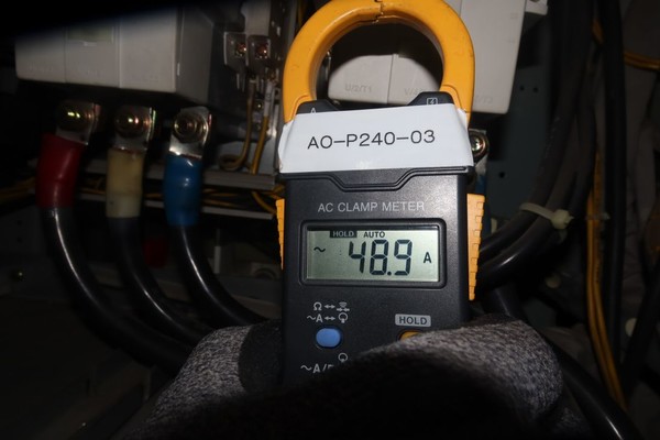 냉동기 펌프 정격기동 전류 측정 이미지. 